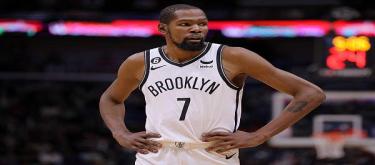 Durant talks about thumb injury: As long as I can play, there is nothing to worry about