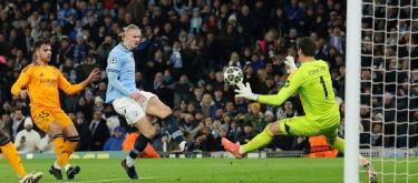 曼城以2比3不敌皇马，约翰·斯通斯难掩失望