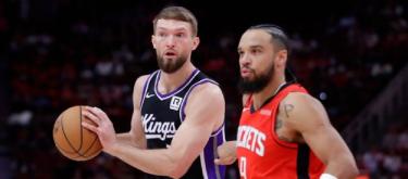 多曼塔斯·萨博尼斯在对阵休斯顿火箭队的比赛中腿筋受伤