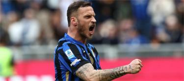 Serie A - Arnautovic scores as Inter Milan beats Udinese 2-1