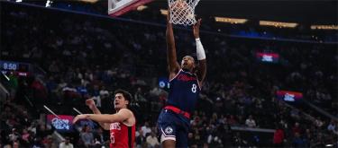 詹姆斯·哈登砍下35分　洛杉矶快船134比117战胜休斯敦火箭