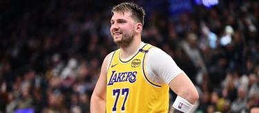 卢卡·东契奇成为NBA历史上首位登顶球衣销售榜的非美国籍球员