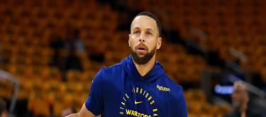 NBA official: Warriors star Curry won the best teammate award this season