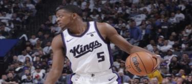 东部半决赛首战：步行者客场击败骑士 米切尔33分难救主