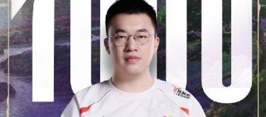 Xiaohu达成职业生涯1000次出场的成就，体现了他对赛场的热爱和坚持