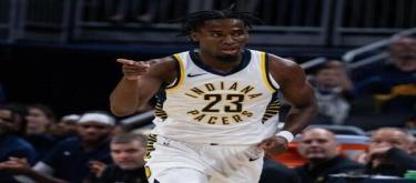 内史密斯末节六记三分砍20分 步行者惊险逆转尼克斯