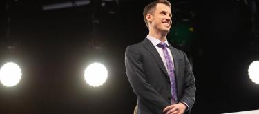 CaptainFlowers calls on Riot Games to completely ban all third-party assistive software with in-game overlay functions