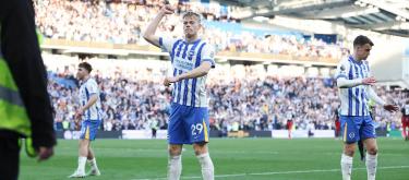 扬·保罗·范海克坚信年轻球员会不断成长，并对他们的未来充满期待