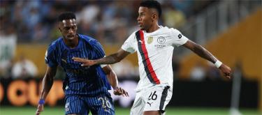 世界球会杯——3比4不敌利雅得新月　曼市无缘晋级8强