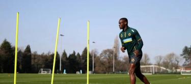 托蒂·戈梅斯谈狼队季前训练：迎战高温，承担更多领袖责任