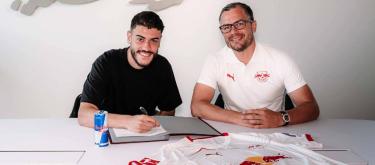 RB Leipzig announces the signing of striker Romulo, with the two sides signing a contract until June 2023