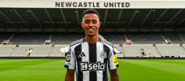 Newcastle United officially announce the signing of Aston Villa midfielder Jacob Ramsey..