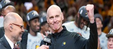 卡莱尔与步行者完成续约，上赛季率队晋级NBA总决赛