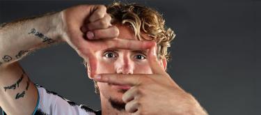 纽卡斯尔联正式官宣以破纪录转会费签下斯图加特中锋尼克·沃尔特马德..