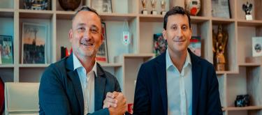 Official: Nice coach Frank Hayes extends contract until June 2029