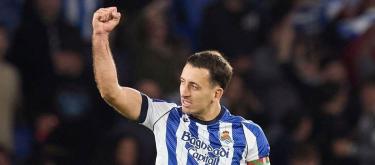 ◤La Liga◢ Mikel Oyarzabal scores brace as Real Sociedad defeated Sevilla by 2-1..