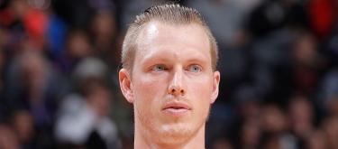 前俄克拉荷马雷霆小前锋凯尔·辛格勒因涉嫌家暴被捕..