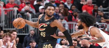 Mitchell scores 46 points as Cavaliers defeat 76ers 132-121 at home.