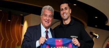 Cancelo has officially joined Barcelona on loan and will wear the number 2 jersey.