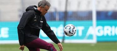 恩里克冀巴黎圣日曼透过赢球继续向前进