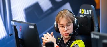 Wildcard官宣签下原M80步枪手HexT，并下放sSen至替补席