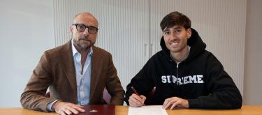 本菲卡的西班牙U21国脚左后卫拉斐尔·奥布拉多尔租借加盟都灵。