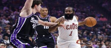 米切尔35分闪亮全场 骑士以132-126拿下国王