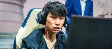 DOTA 2: Doinb's return to the competitive scene ended in failure, so he transitioned to becoming a DOTA 2 streamer, and his popularity increased several times over.