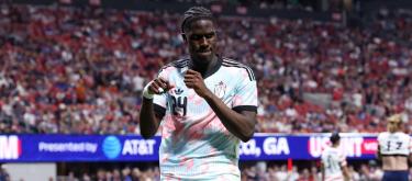 阿马杜·奥纳纳打进了个人国家队首球，助力比利时在友谊赛中取得胜利