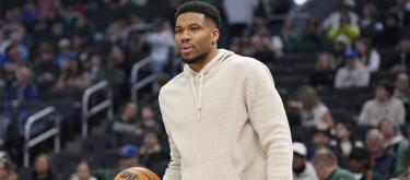 Shams: The Bucks are starting to listen to trade offers for Giannis Antetokounmpo.